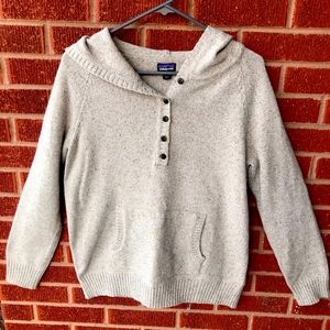 Patagonia Off Country Hooded Sweater Medium